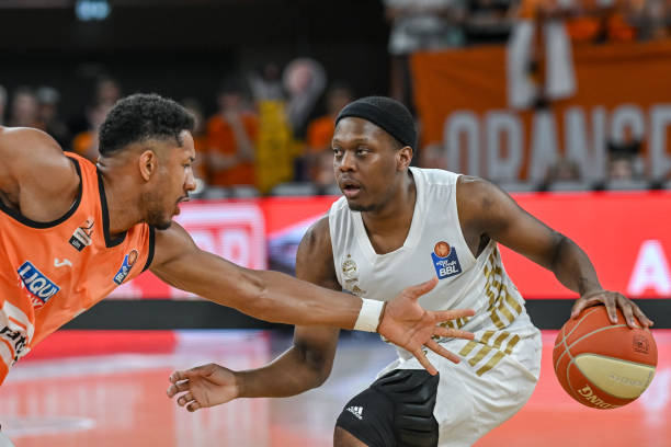 媒聚焦的焦 媒聚焦的焦