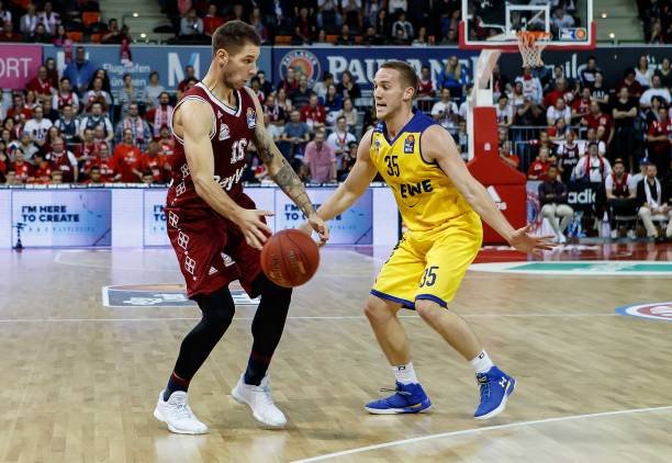 现实中面对 现实中面对